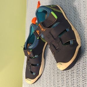 Navy blue Plae shoes, 12.5